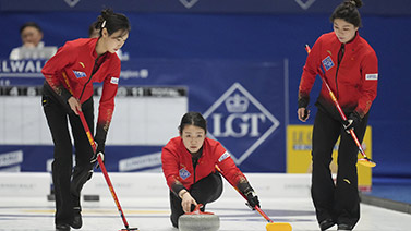 15岁道曼禁区内天秀回旋破门，青年欧冠阿森纳4-2逆转拜仁